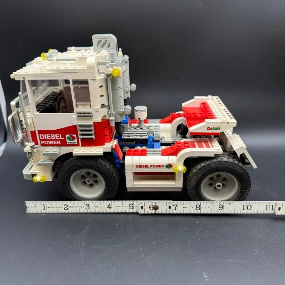 Vintage LEGO Model Team 5563 Racing Truck 1999 Large Octan Diesel Power 90s